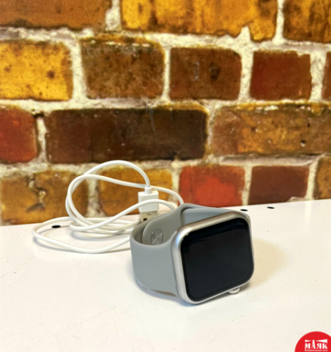 О10 Б/У Смарт часы Apple Watch SE 44mm РЕПЛИКА №e00283128