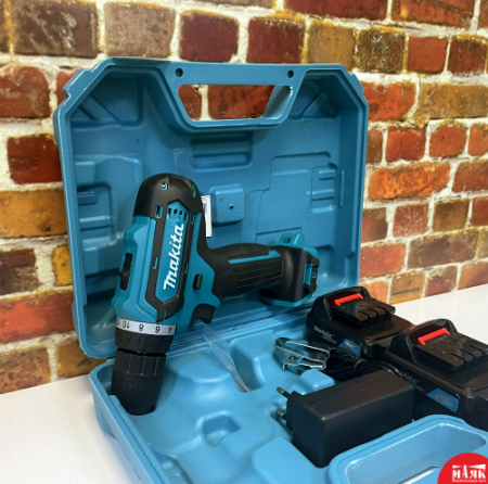 О10 Шуруповерт Makita 21v 2 акб кейс 123 №К00006936