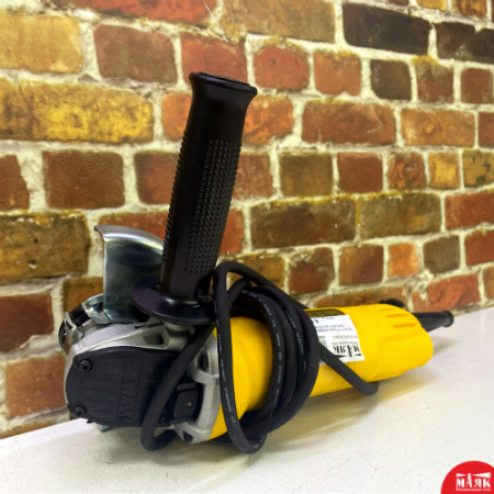 О2 Б/У Угловая шлифмашина DeWALT DWE4051-ks 123 №e00302059