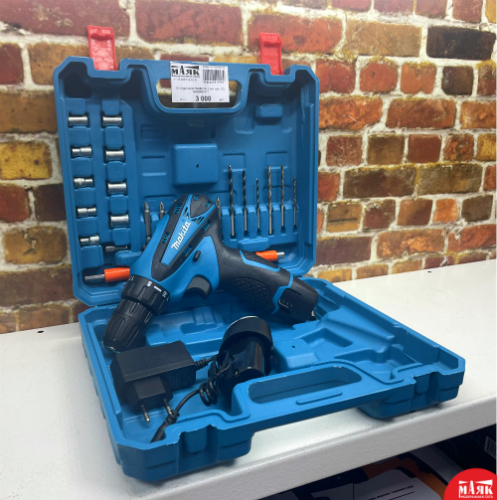 О4 Шуруповерт Makita 18v 2 акб кейс 123 №К00007077