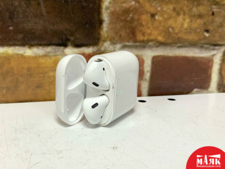 О10 Б/У Блютуз наушники AirPods (КЕЙС) №e00382595