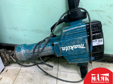 О10 Б/У Отбойный молоток Makita HM1801 123 №e00388871