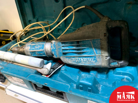 О1 Б/У Отбойный молоток Makita HM1307C 123 №e00389428