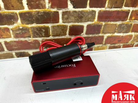 О1 Б/У Звуковая карта Focusrite Scarlett 2i2 3rd микрофон Scarlett №e00423616