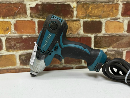 О3 Б/У Шуруповерт проводной Makita TD 0101 123 №e00457203