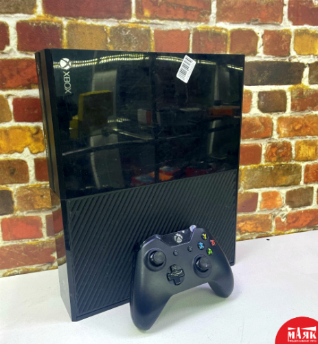 О2 Игровая приставка Xbox One Console 1т 1джостик №e00234175