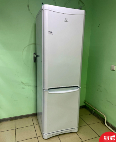 О4 Б/У Холодильник Indesit BIA 18 №e00242891