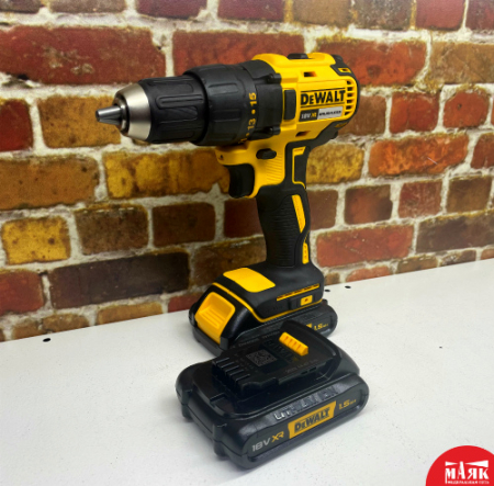 О4 Б/У Аккумуляторная дрель-шуруповерт DeWALT DCD777 кор 123 №e00245128