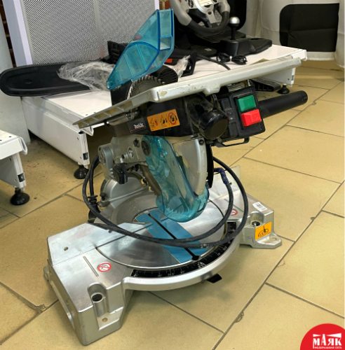 О10 Торцовочная пила Makita LH1040F 123 №e00247275 АВИТО + АКС 350Р